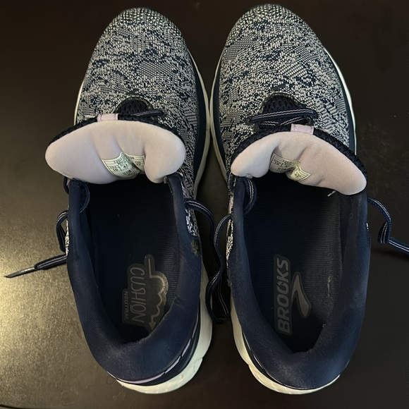 Brooks Women Ghost 11 Athletic Running Shoes size 10. Used. No original box. - Picture 15 of 15